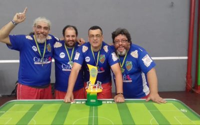 NFFC faz bonito e levanta troféu no Futmesa  Clube verde rubro conquistou o vice Campeonato Brasileiro na Categoria da série Bronze