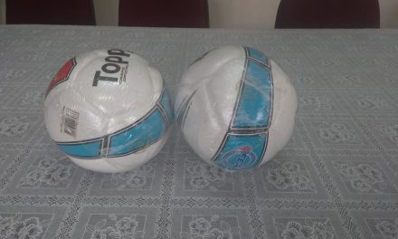 <h1>Nova Friburgo recebe doação da Federação de Futebol </h1> <h>Bolas oficiais serão usadas para as atividades no Centro de Treinamento, em Conselheiro Paulino</h>
