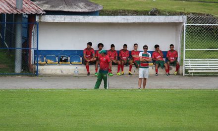 <h1>Nova Friburgo desce a serra para desafio pelo Campeonato Metropolitano </h1> <h>Equipe busca primeiro triunfo na competição promovida pela Federação de Futebol do Estado do Rio de Janeiro</h>