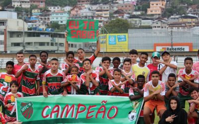 Nova Friburgo é tricampeão do Campeonato Municipal Sub 13  Equipe superou o Guerreirinhos de virada, com três gols de Luiz Henrique