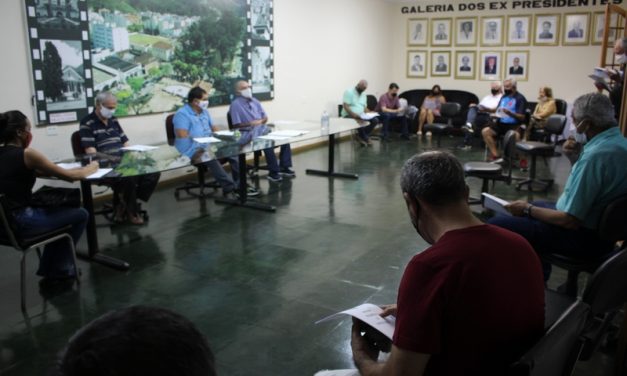 <h1>Previsão orçamentária para 2021 é aprovada pelo Conselho Deliberativo </h1> <h>Reunião aconteceu na noite desta segunda (14 de dezembro), na sede social, no Centro.</h>