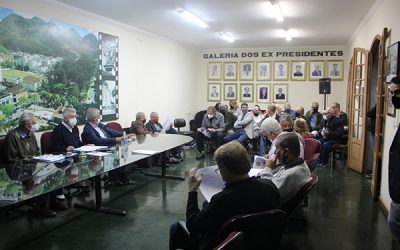 Previsão orçamentária para 2022 é aprovada pelo Conselho Deliberativo  Diretoria presta homenagens a abnegados e personalidades do esporte