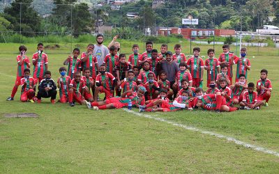 Confraternização da Escolinha do Nova Friburgo F.C emociona atletas, pais e professores  Atividade foi realizada na manhã deste sábado (11), no Centro de Treinamento, em Conselheiro Paulino