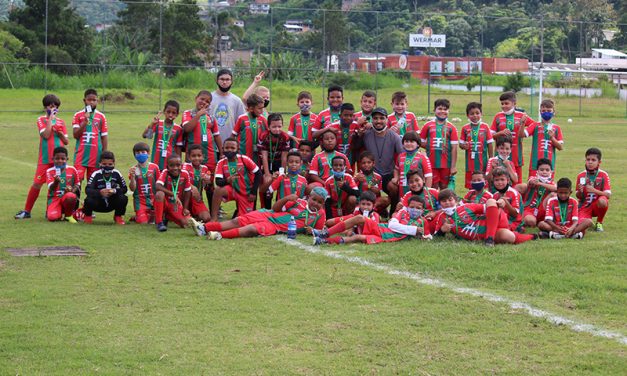 <h1>Confraternização da Escolinha do Nova Friburgo F.C emociona atletas, pais e professores </h1> <h>Atividade foi realizada na manhã deste sábado (11), no Centro de Treinamento, em Conselheiro Paulino</h>