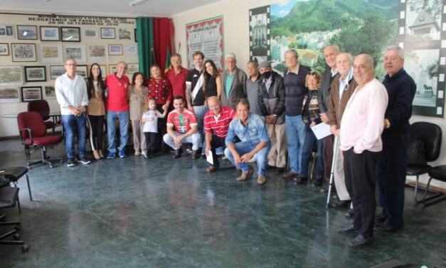 <h1>Diretoria presta homenagem ao saudoso Odgir Rapizo </h1> <h>Evento foi realizado na manhã desta quarta (16 de agosto), na sede social (Centro)</h>