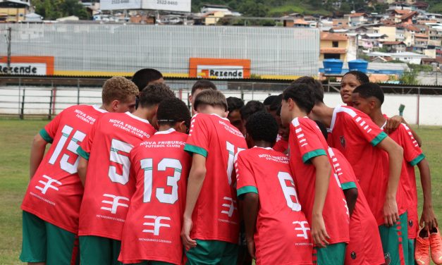 <h1>Sub 15: Nova Friburgo vence amistoso neste sábado </h1> <h>Os atletas da equipe verde-rubro venceram por 2 a 1 e partida foi realizada no Centro de Treinamento, em Conselheiro Paulino</h>