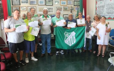 Homenagens a abnegados marca aniversário do extinto Esperança F.C.  Atividade foi realizada na manhã deste domingo (três de dezembro), na sede social do Centro