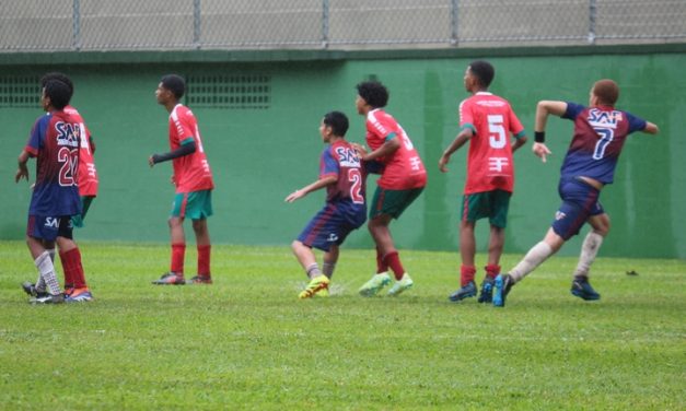 <h1>Sub 15 vence amistoso contra o Stucky </h1> <h>Jogo acontece na tarde deste sábado (23 de novembro), no Estádio Márcio Branco, em Stucky</h>