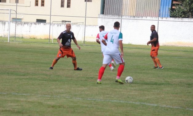 <h1>Veterano do Nova Friburgo F.C. participa de amistoso com o Real São Jorge </h1> <h>Partida foi disputada na manhã deste domingo (primeiro de junho), no Centro de Treinamento em Conselheiro Paulino</h>