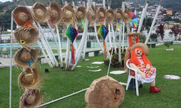 Quarto Arraiá do Nova Friburgo Futebol Clube movimenta Parque Aquático
