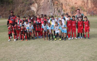 Escolinha do Nova Friburgo F.C. participa de amistosos em Sumidouro  Partidas foram disputadas na manhã deste sábado (dois de agosto), no Estádio Municipal Paulo Freitas