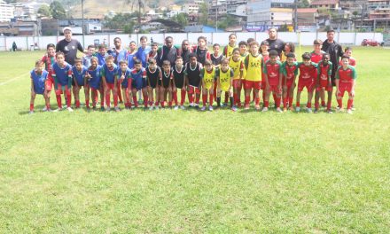 <h1>Escolinha do Nova Friburgo F.C. realiza partidas comemorativas pelo aniversário do clube </h1> <h>Jogos foram disputados no Centro de Treinamento, em Conselheiro Paulino</h>