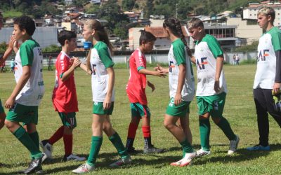 Escolinha do Nova Friburgo Futebol Clube participa de amistosos com o Stucky  Partidas foram disputadas na manhã deste sábado (9 de maio), no Centro de Treinamento do Nova Friburgo Futebol Clube