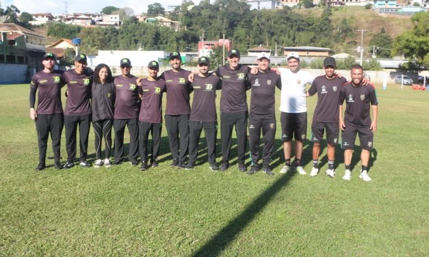 Escolinha do Nova Friburgo Futebol Clube participa do Torneio da Amizade em Bonsucesso